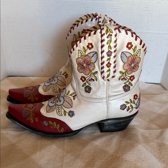 allens Shoes - Embroidered Floral Western Boots - Red and Cream